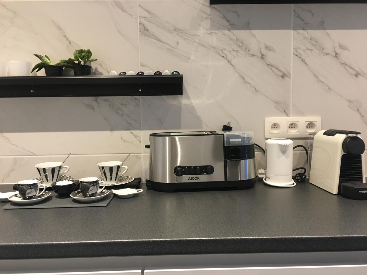 Les Lofts De Styliste Aparthotel Saint-Gilles Bagian luar foto