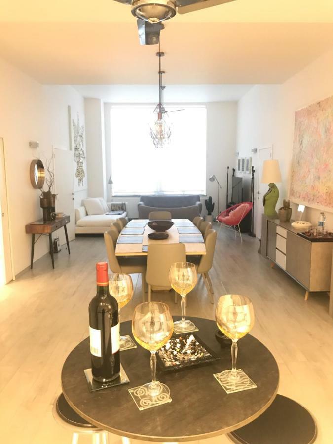 Les Lofts De Styliste Aparthotel Saint-Gilles Bagian luar foto