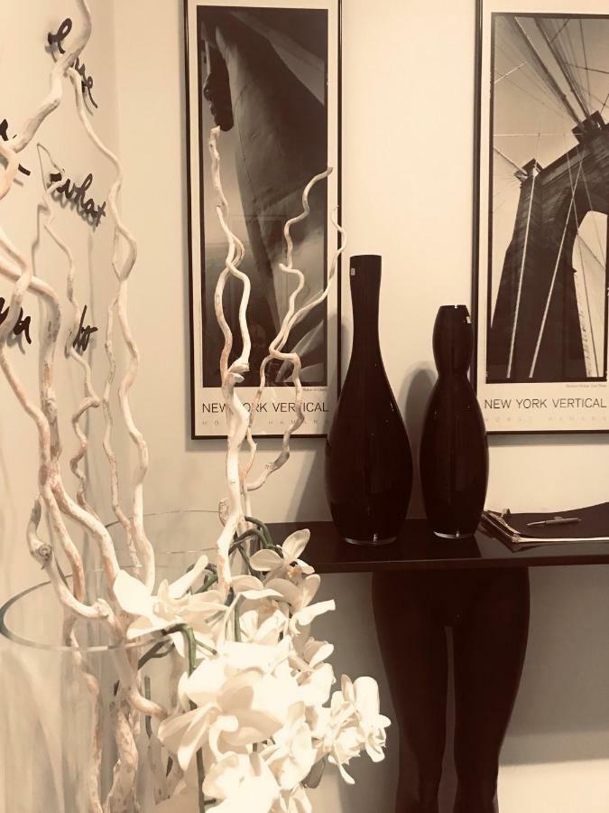 Les Lofts De Styliste Aparthotel Saint-Gilles Bagian luar foto