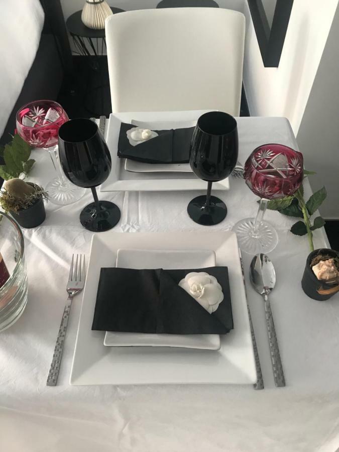 Les Lofts De Styliste Aparthotel Saint-Gilles Bagian luar foto