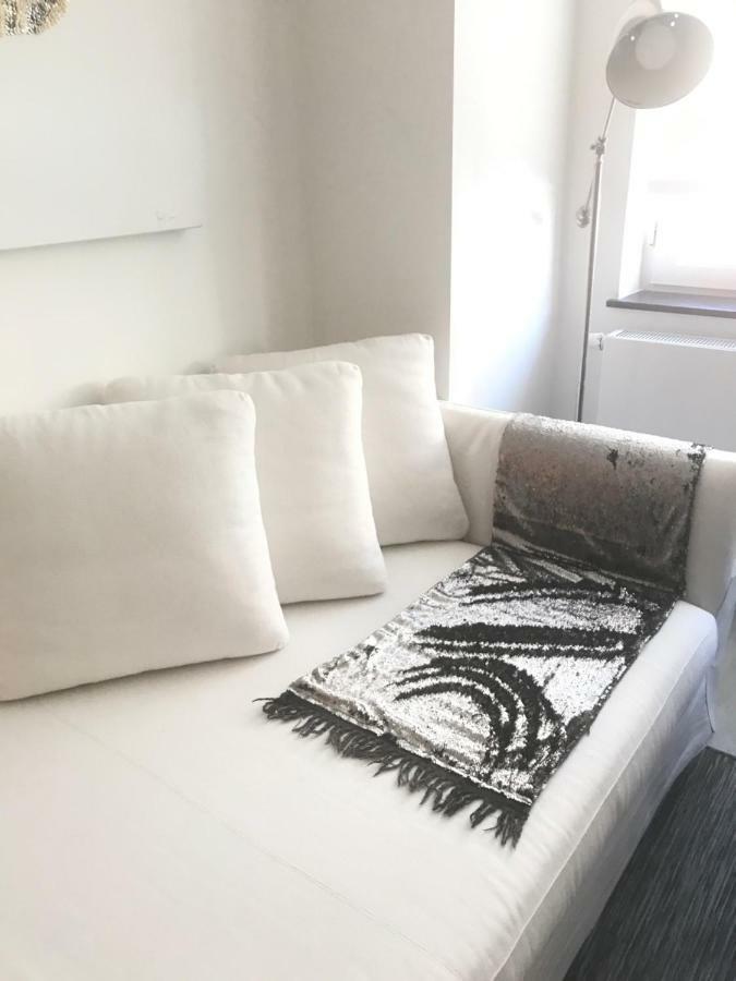 Les Lofts De Styliste Aparthotel Saint-Gilles Bagian luar foto