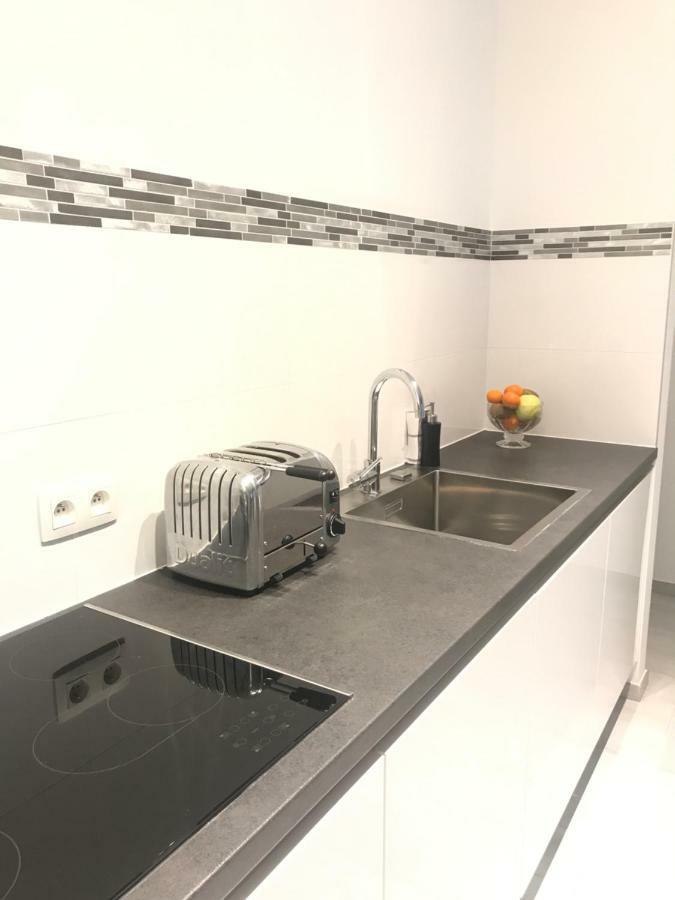Les Lofts De Styliste Aparthotel Saint-Gilles Bagian luar foto