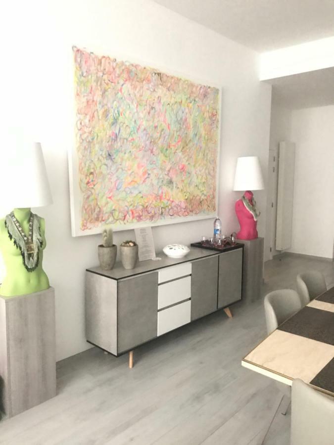 Les Lofts De Styliste Aparthotel Saint-Gilles Bagian luar foto
