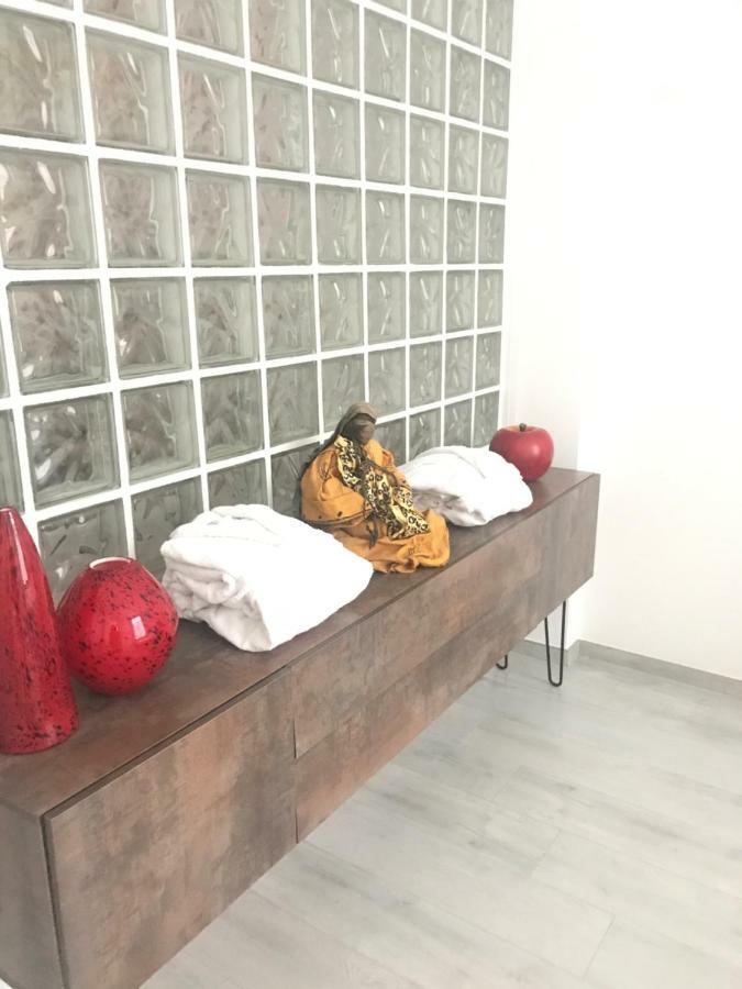 Les Lofts De Styliste Aparthotel Saint-Gilles Bagian luar foto