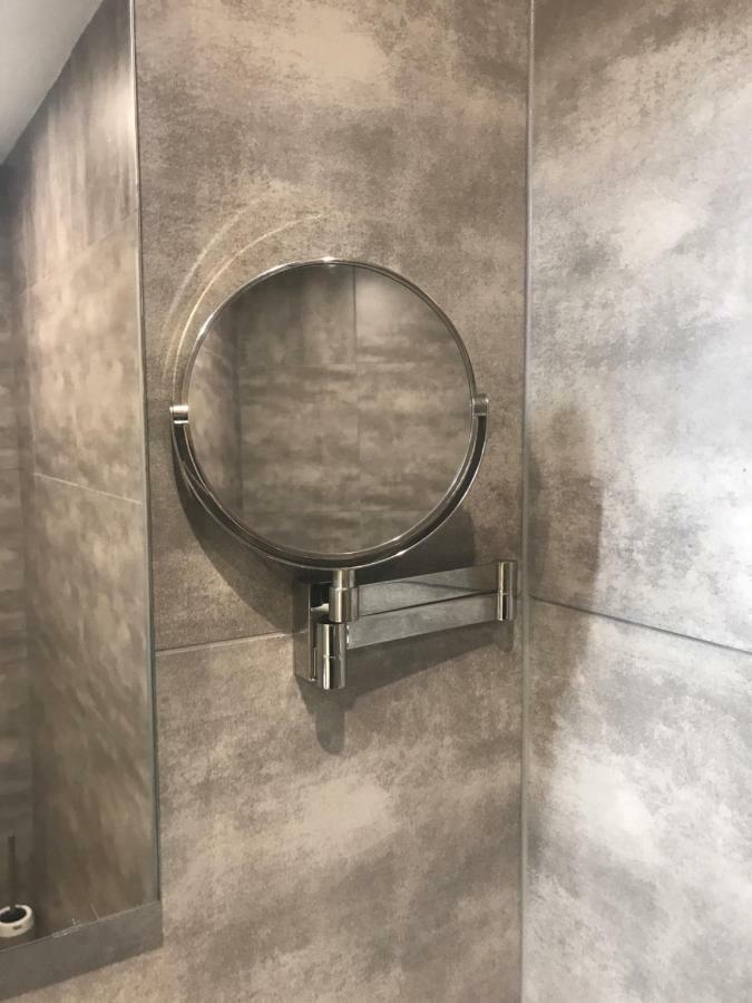 Les Lofts De Styliste Aparthotel Saint-Gilles Bagian luar foto